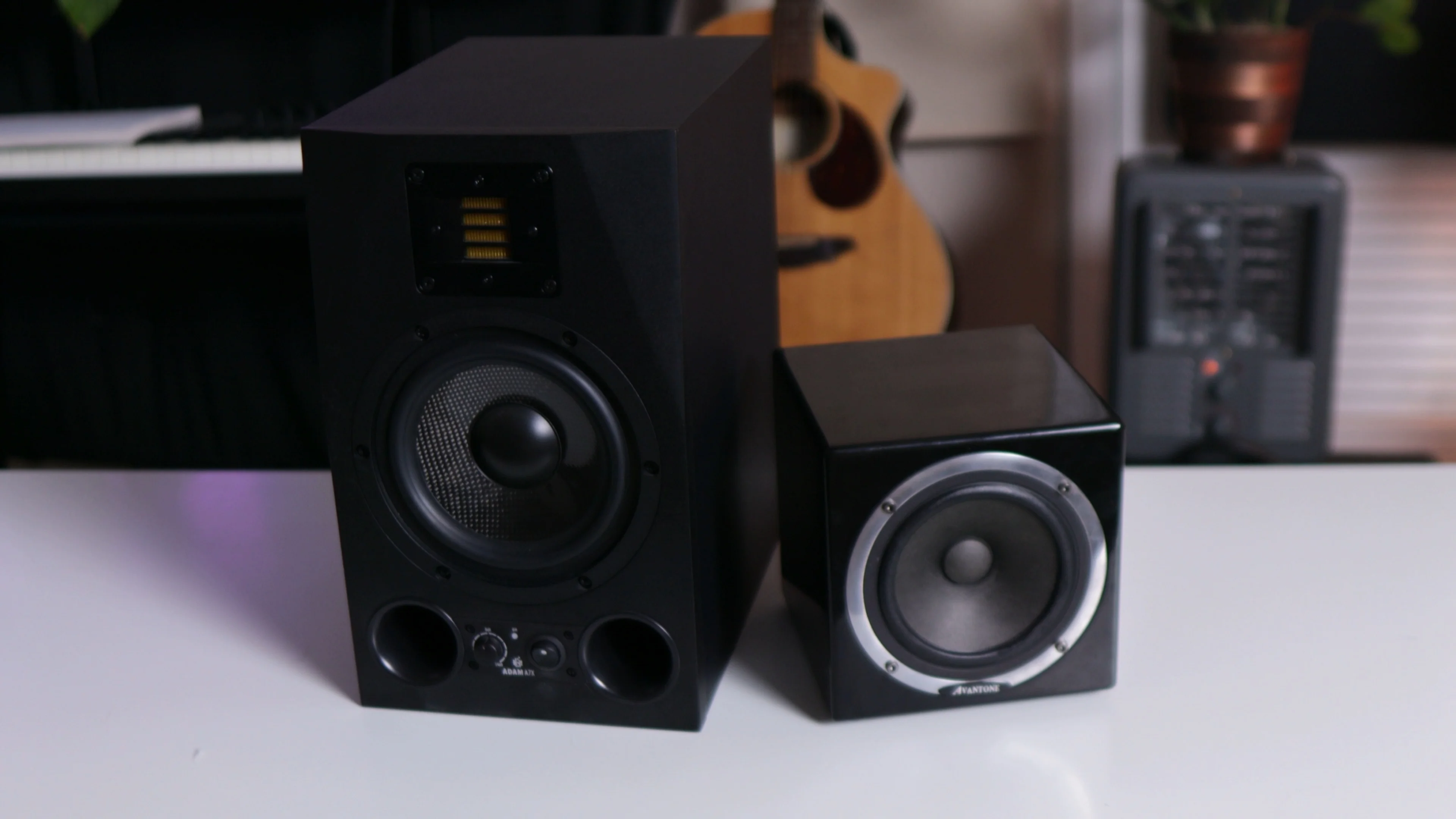 Studio monitors for mixing and monitoring radio vocal effects processing in music production